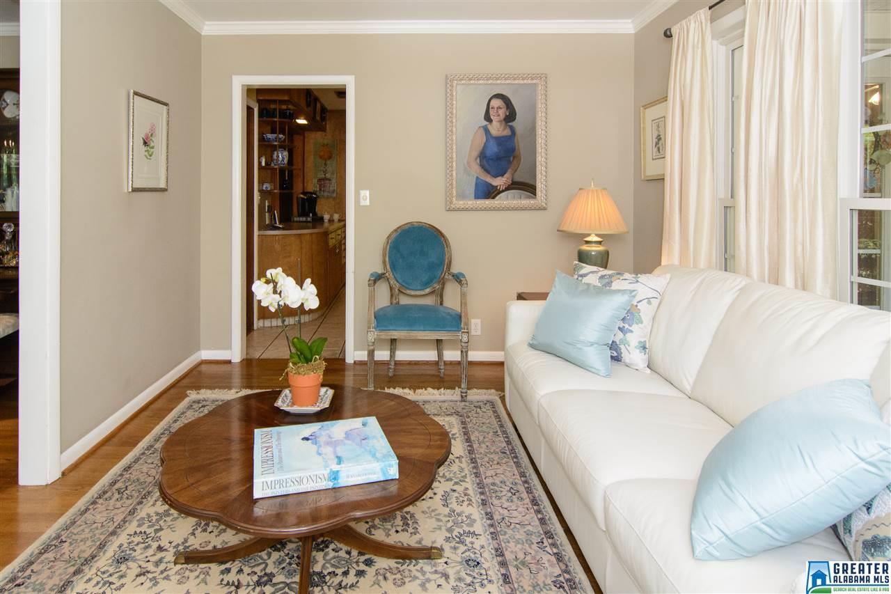 108 PINE RIDGE CIR, Mountain Brook, AL 35213