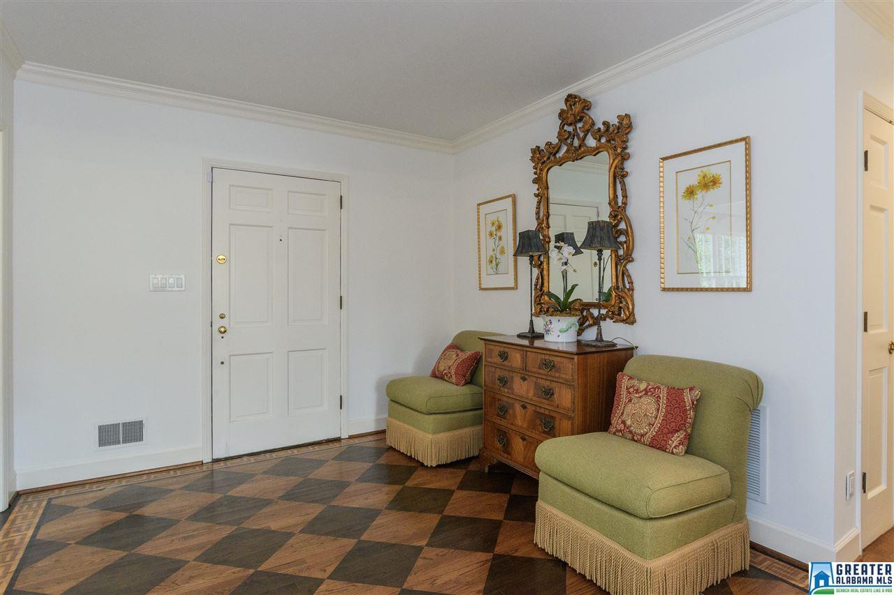 4208 KENNESAW DR, Mountain Brook, AL 35213