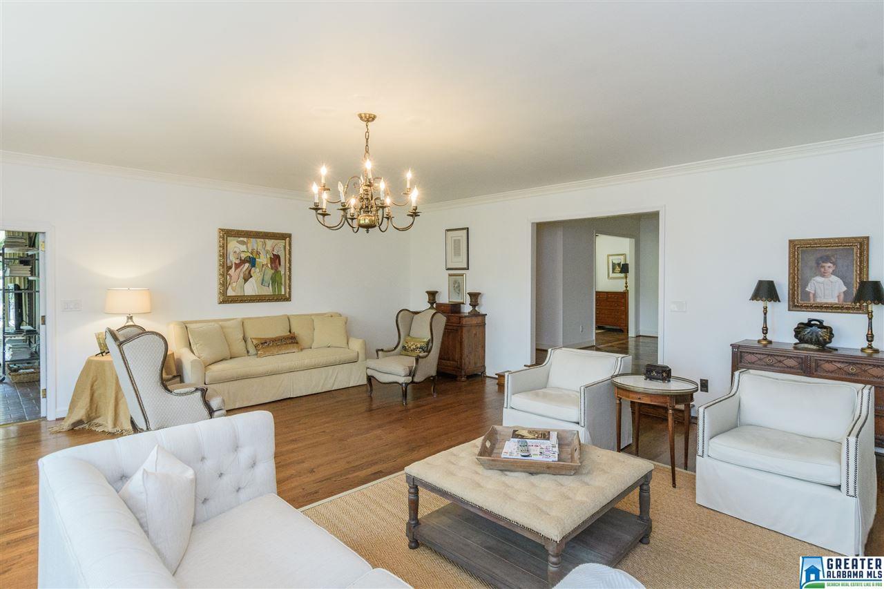 4208 KENNESAW DR, Mountain Brook, AL 35213
