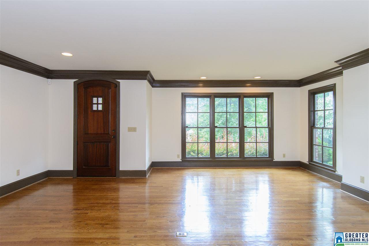 756 BENTLEY DR, Mountain Brook, AL 35213