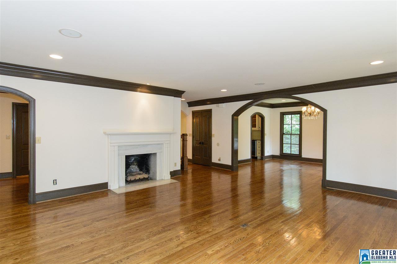 756 BENTLEY DR, Mountain Brook, AL 35213