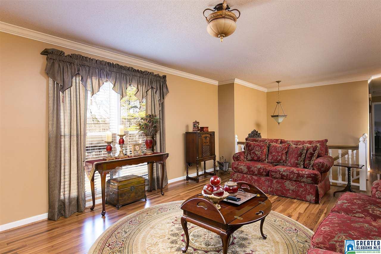 315 40TH AVE, Center Point, AL 35215