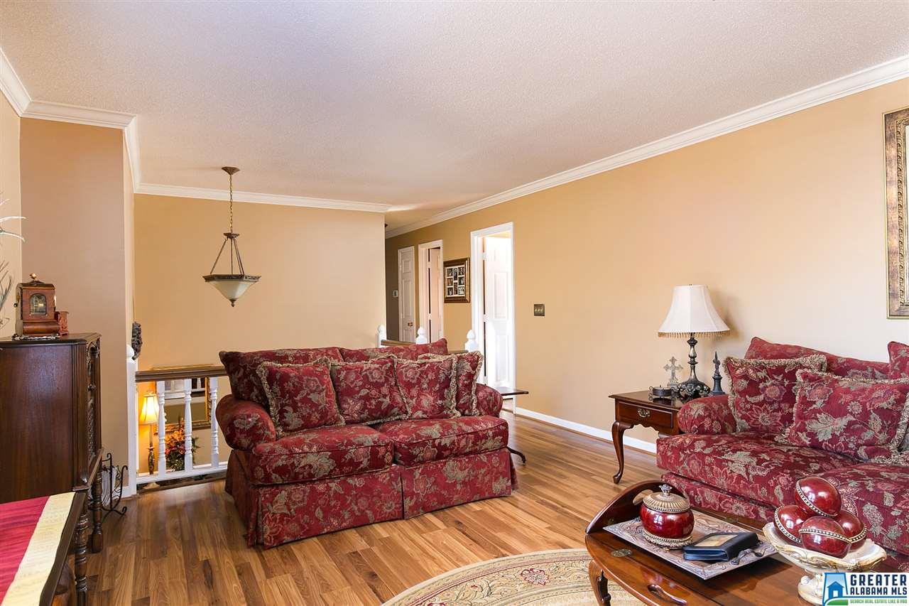 315 40TH AVE, Center Point, AL 35215