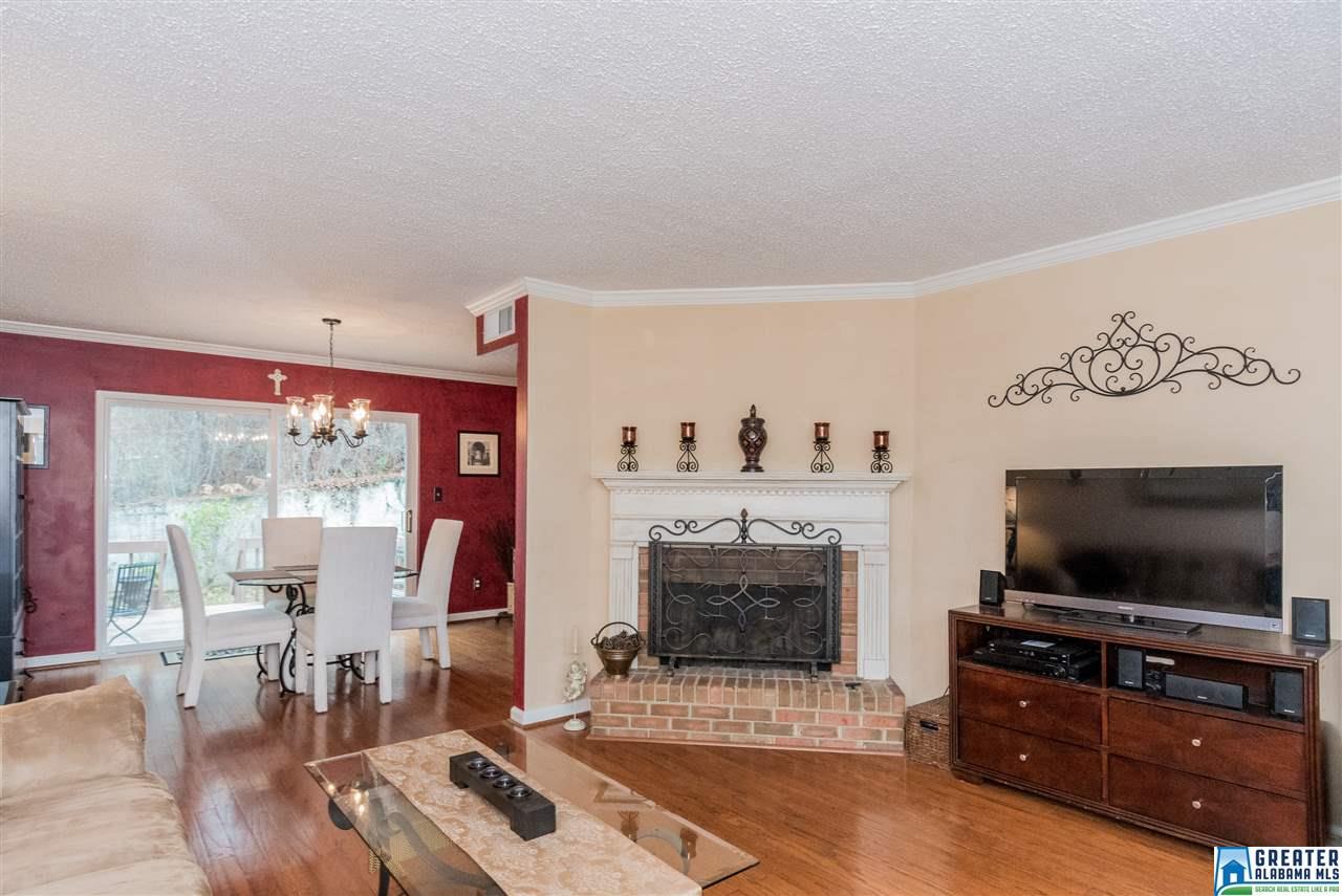 502 CEDAR CREST DR, Hoover, AL 35216
