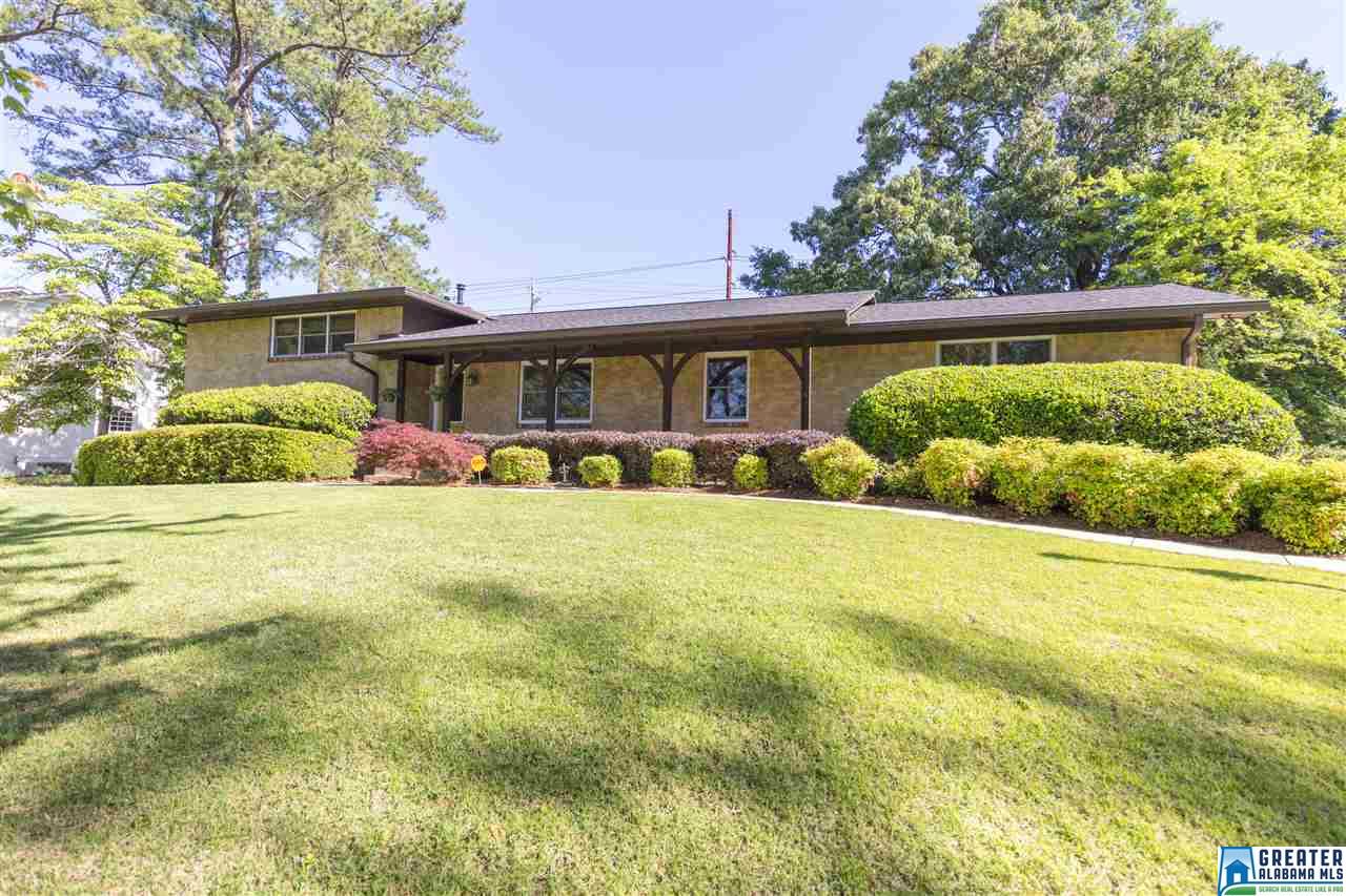 1712Carovel Cir Cir, Vestavia Hills, AL 35216