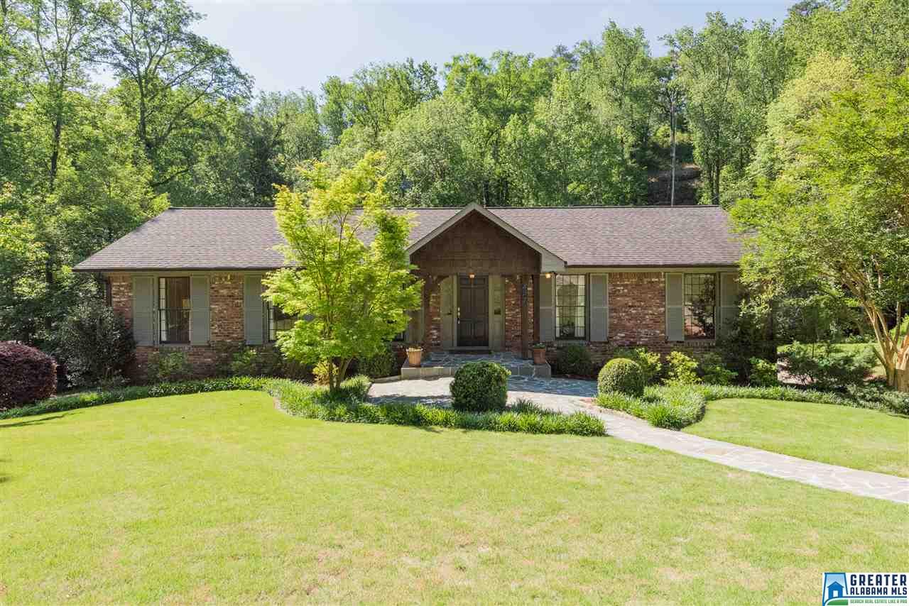 837 COMER CIR, Vestavia Hills, AL 35216