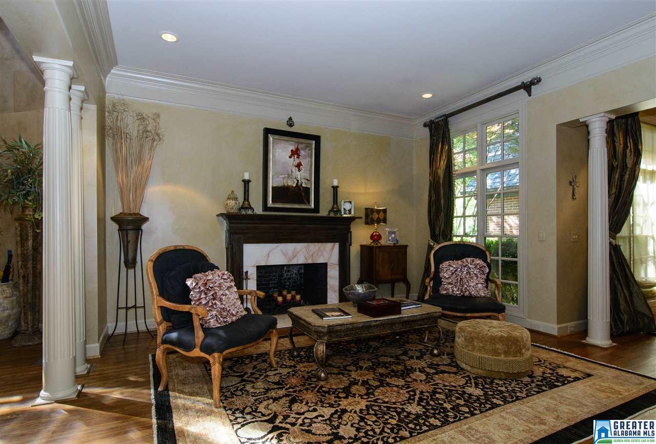 1749 VESTWOOD HILLS DR, Vestavia Hills, AL 35216