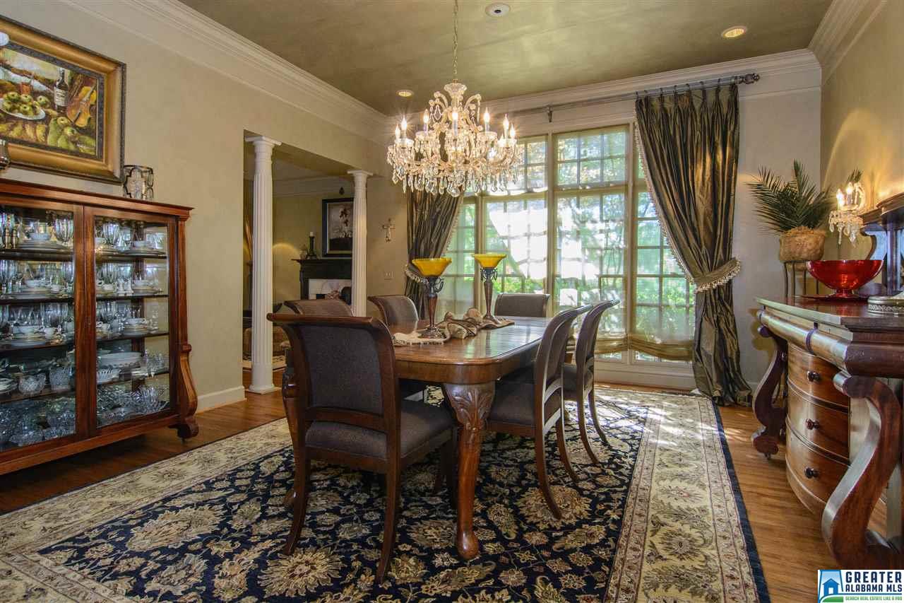 1749 VESTWOOD HILLS DR, Vestavia Hills, AL 35216