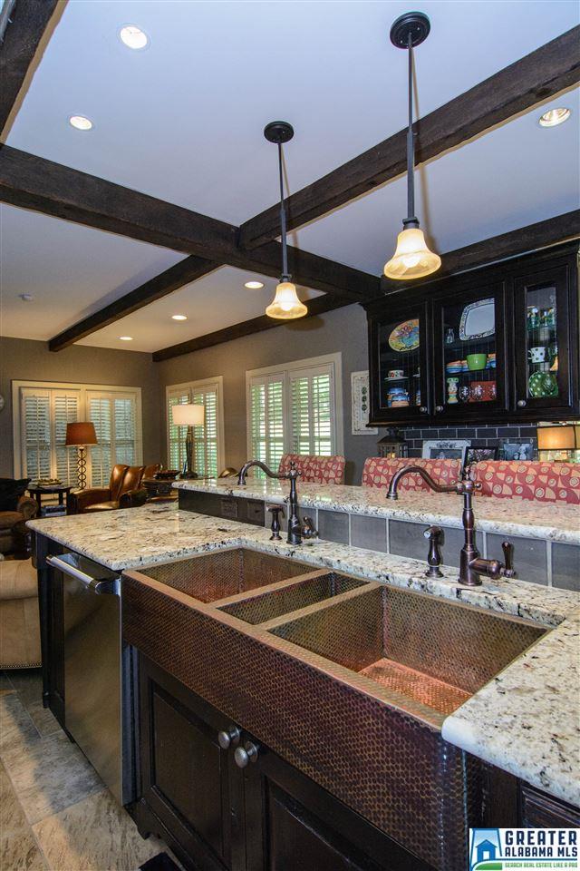 1749 VESTWOOD HILLS DR, Vestavia Hills, AL 35216