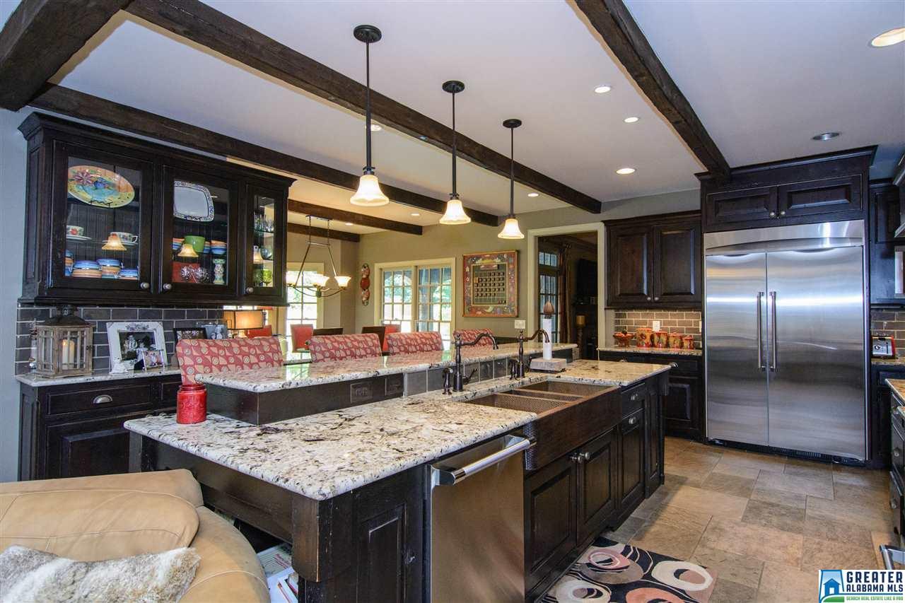 1749 VESTWOOD HILLS DR, Vestavia Hills, AL 35216
