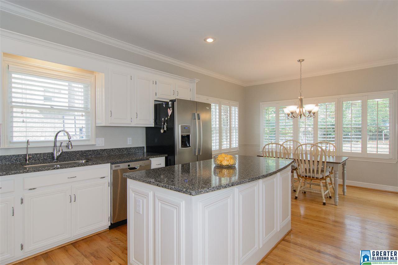 1654 CROSSGATE DR, Vestavia Hills, AL 35216