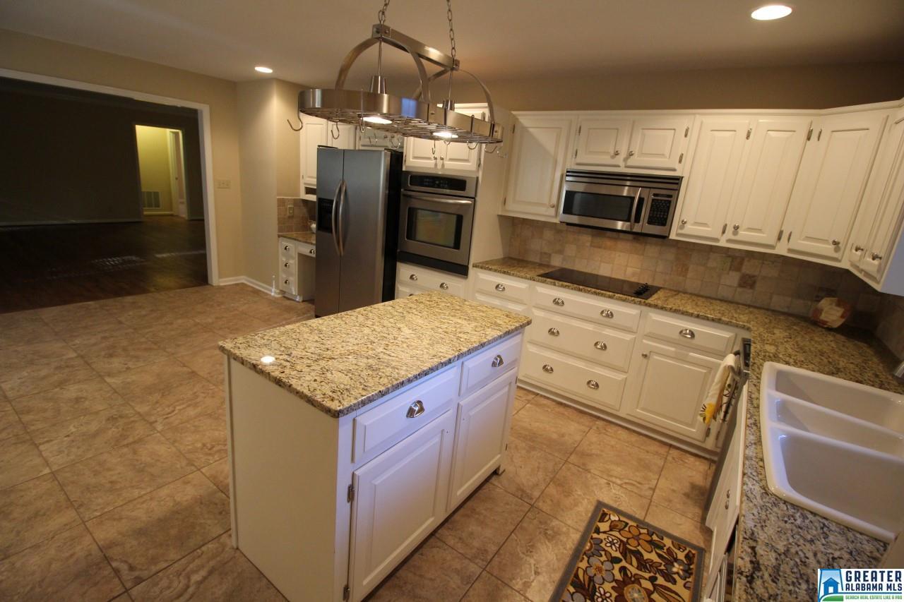 3024 PANORAMA TRL, Vestavia Hills, AL 35216