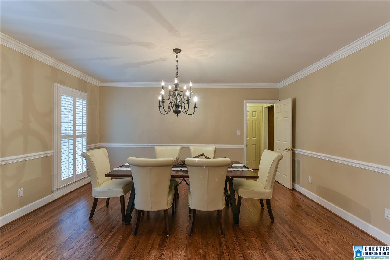421 VESCLUB DR, Vestavia Hills, AL 35216