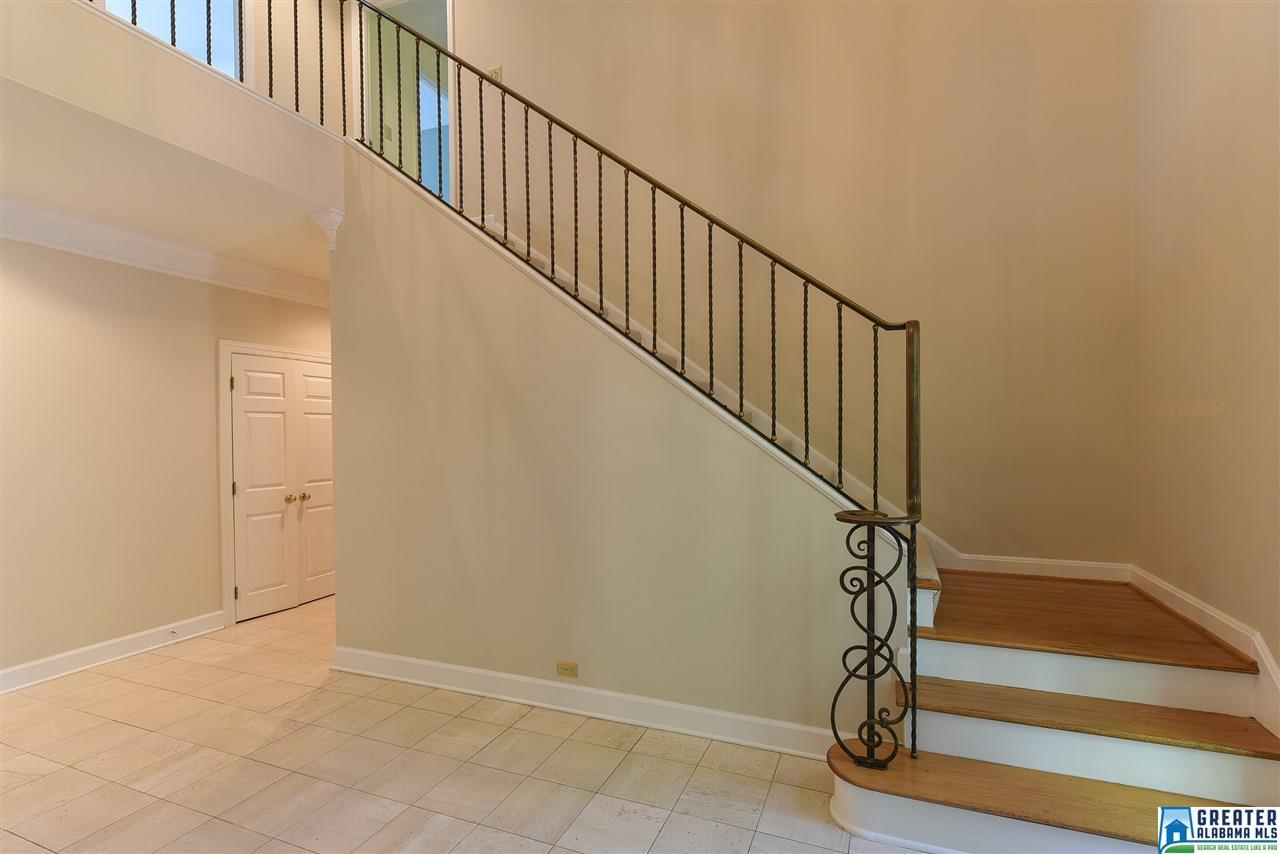 345 VESCLUB DR, Vestavia Hills, AL 35216