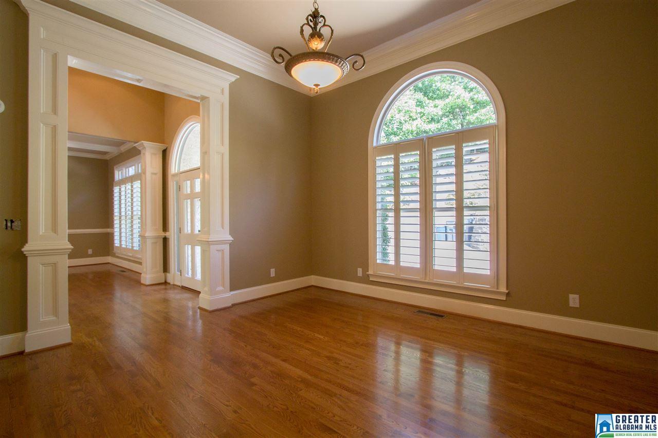 1909 VESTWOOD HILLS CT, Vestavia Hills, AL 35216