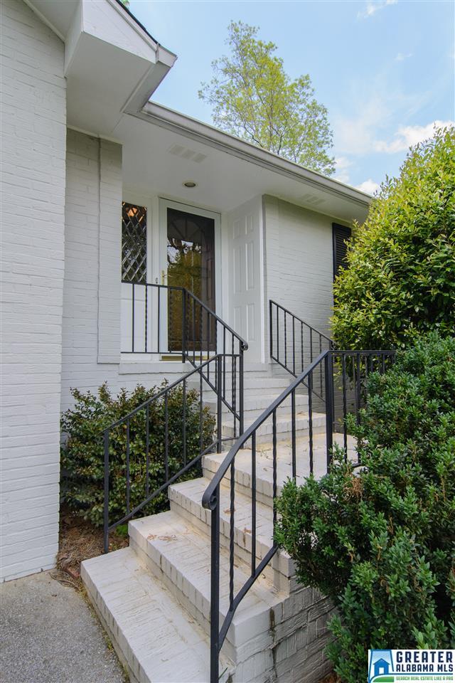 3316 WOODRIDGE RD, Mountain Brook, AL 35223