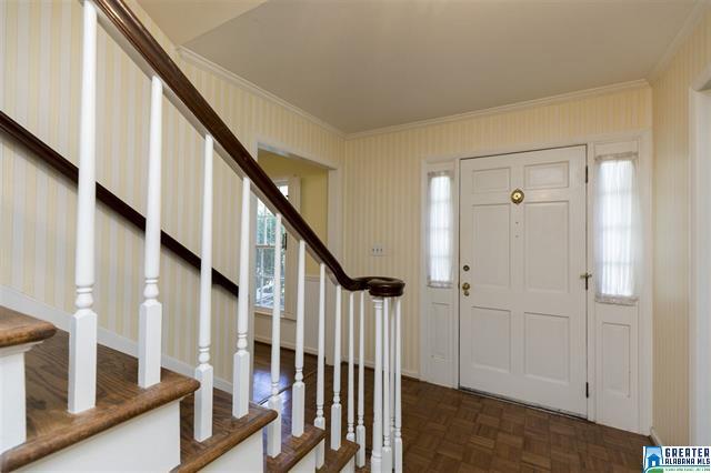 3613 Oakdale Rd, Mountain Brook, AL 35223