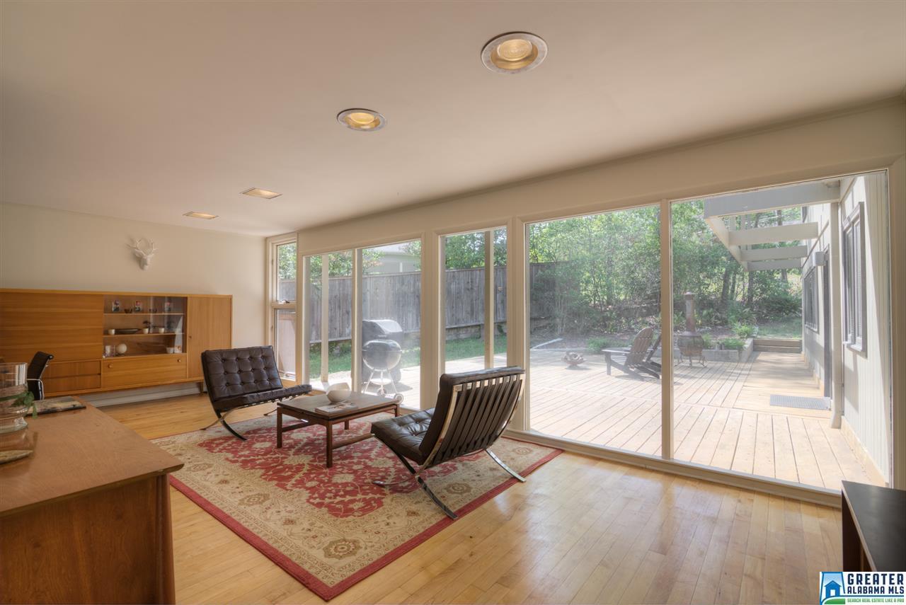3320 N WOODRIDGE RD, Mountain Brook, AL 35223