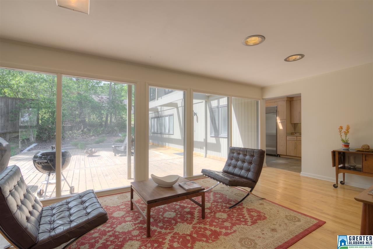 3320 N WOODRIDGE RD, Mountain Brook, AL 35223