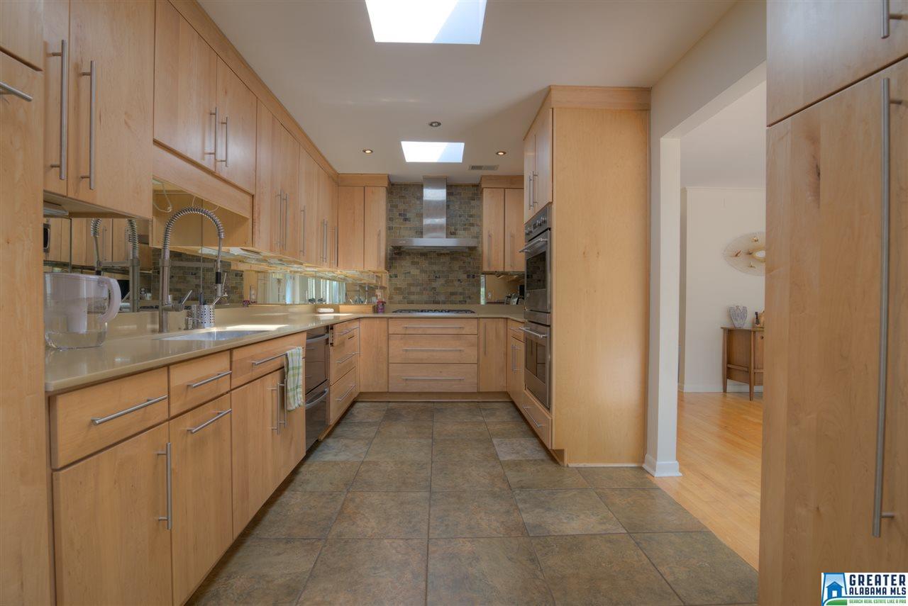 3320 N WOODRIDGE RD, Mountain Brook, AL 35223