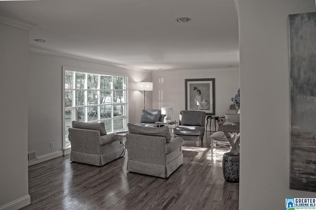 3669 Northcote Dr, Mountain Brook, AL 35223