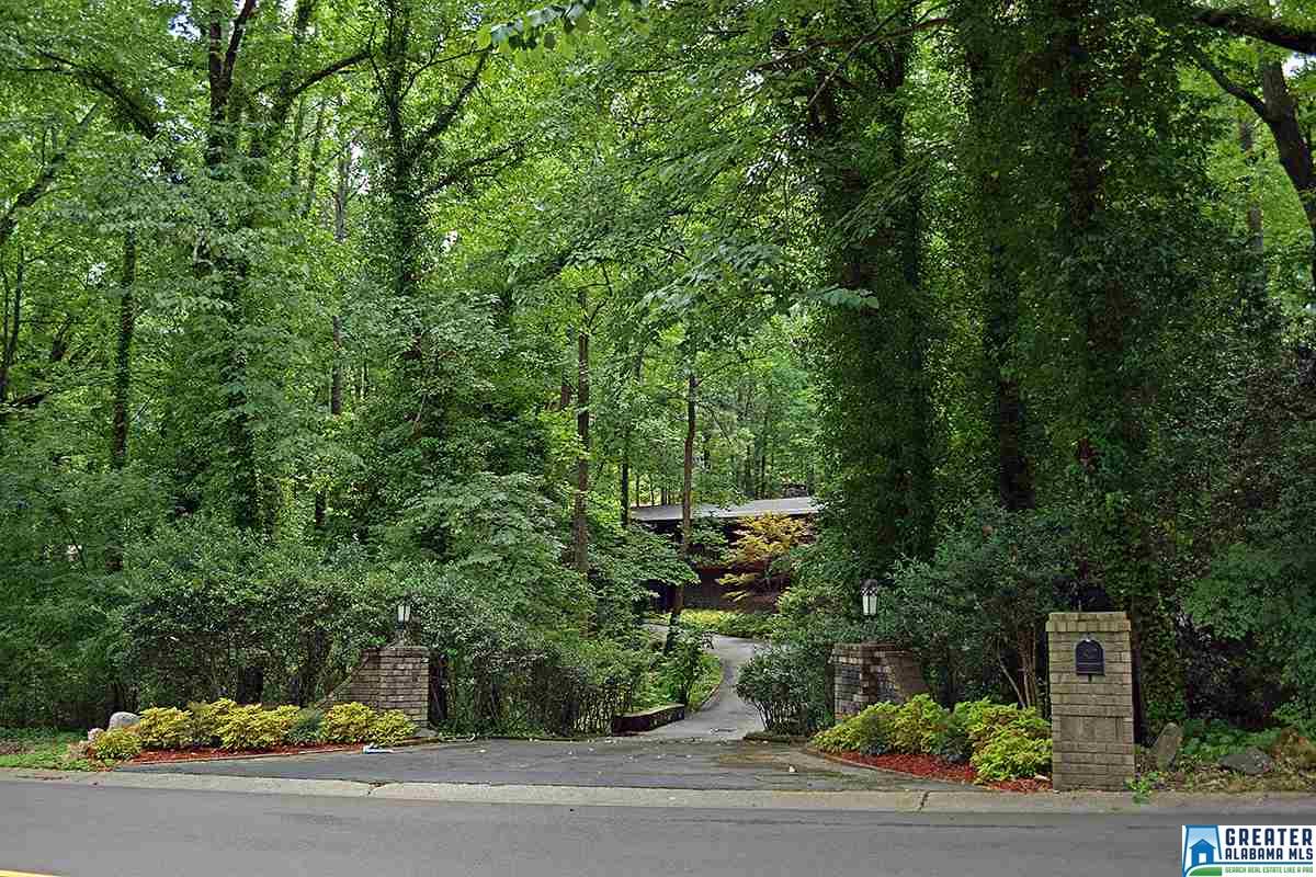 3343 BROOKWOOD RD, Mountain Brook, AL 35223