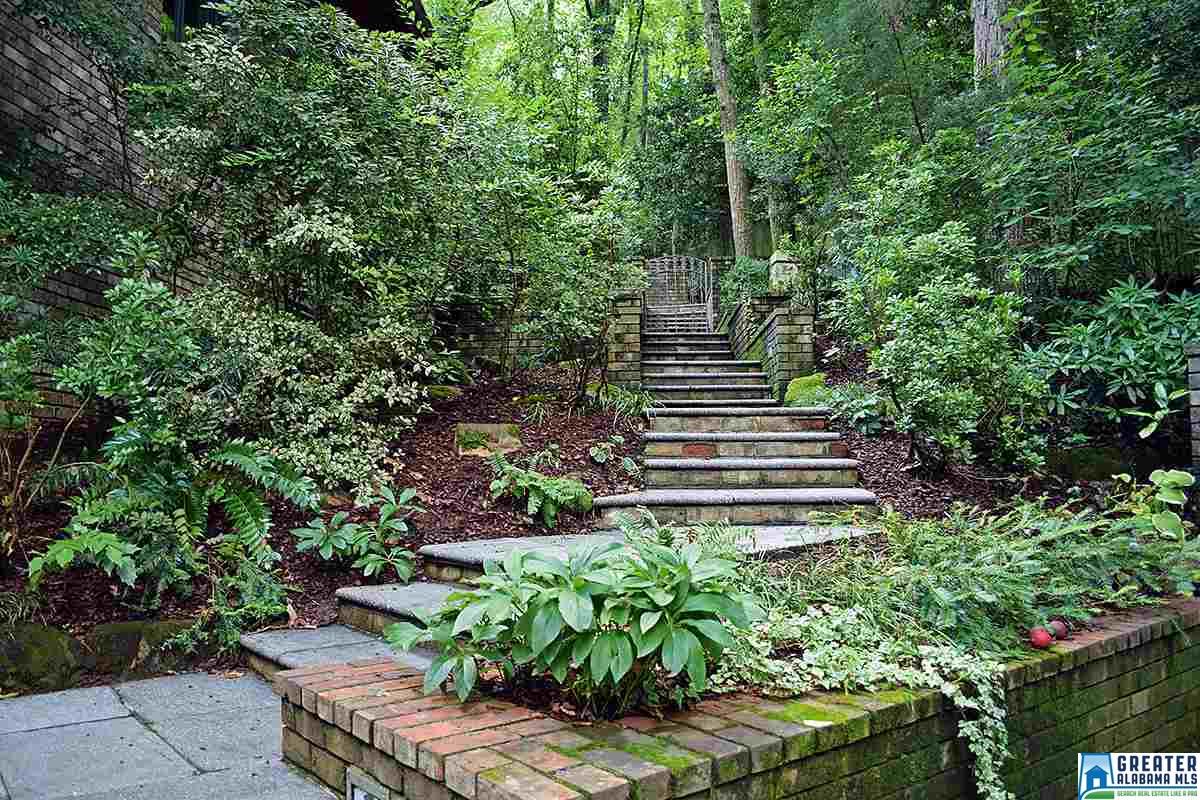 3343 BROOKWOOD RD, Mountain Brook, AL 35223