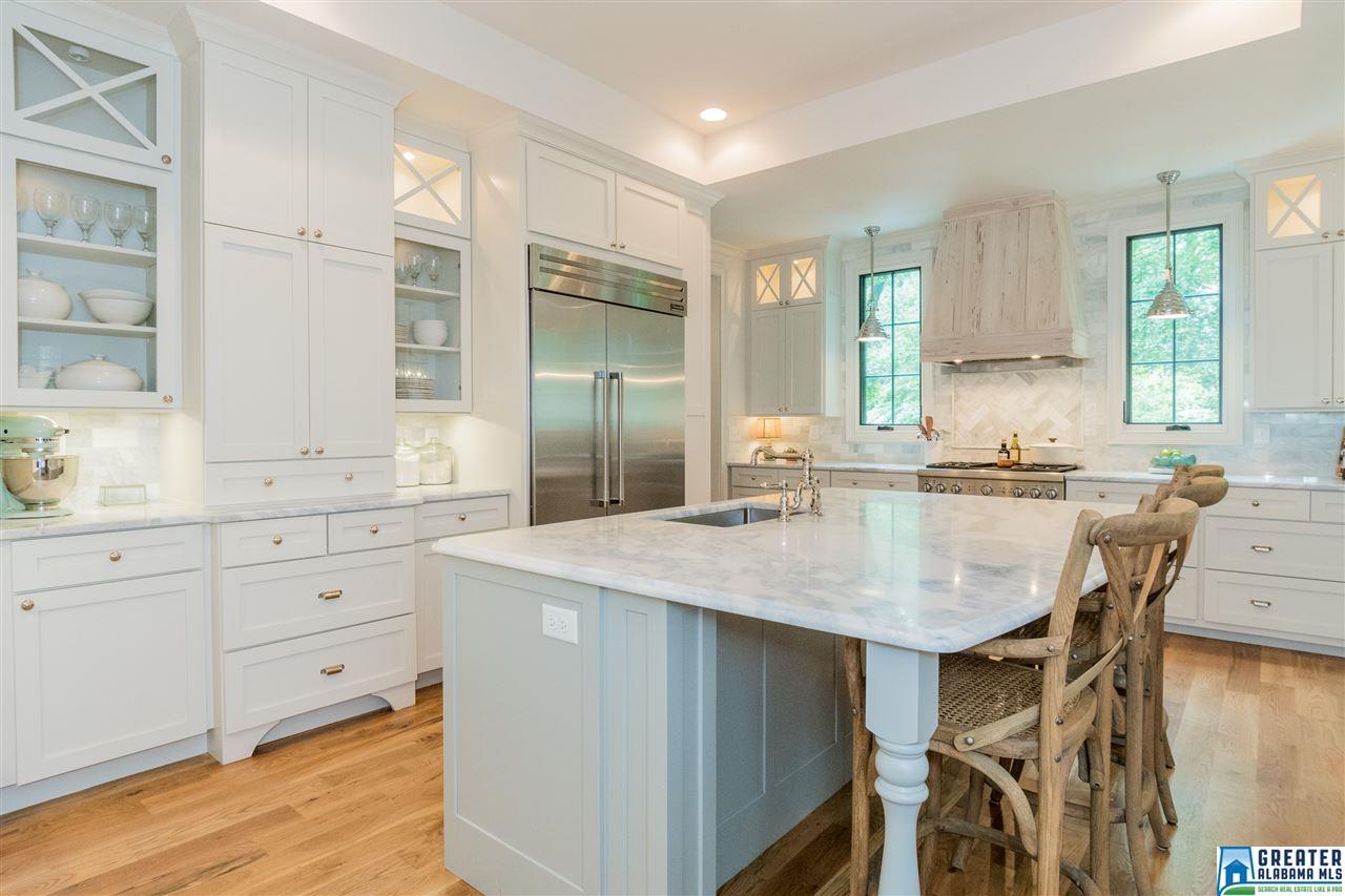 3737 DUNBARTON DR, Mountain Brook, AL 35223