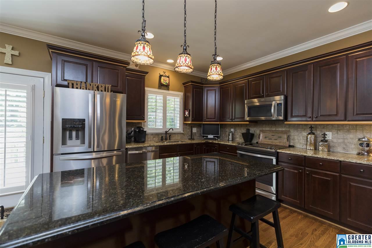1184 HIBISCUS DR, Hoover, AL 35226