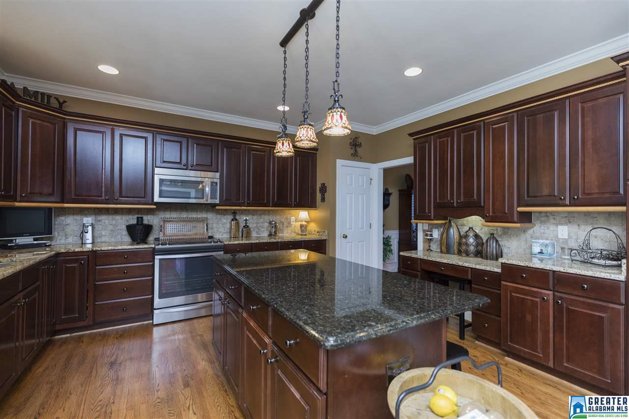 1184 HIBISCUS DR, Hoover, AL 35226