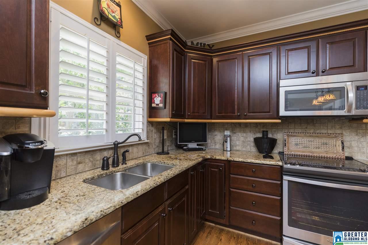 1184 HIBISCUS DR, Hoover, AL 35226