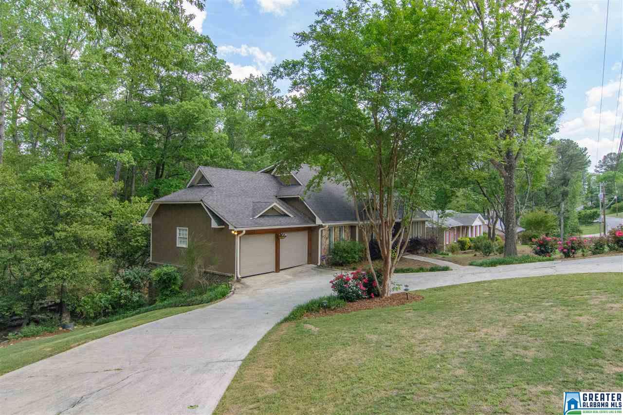 711 TWIN BRANCH DR, Vestavia Hills, AL 35226