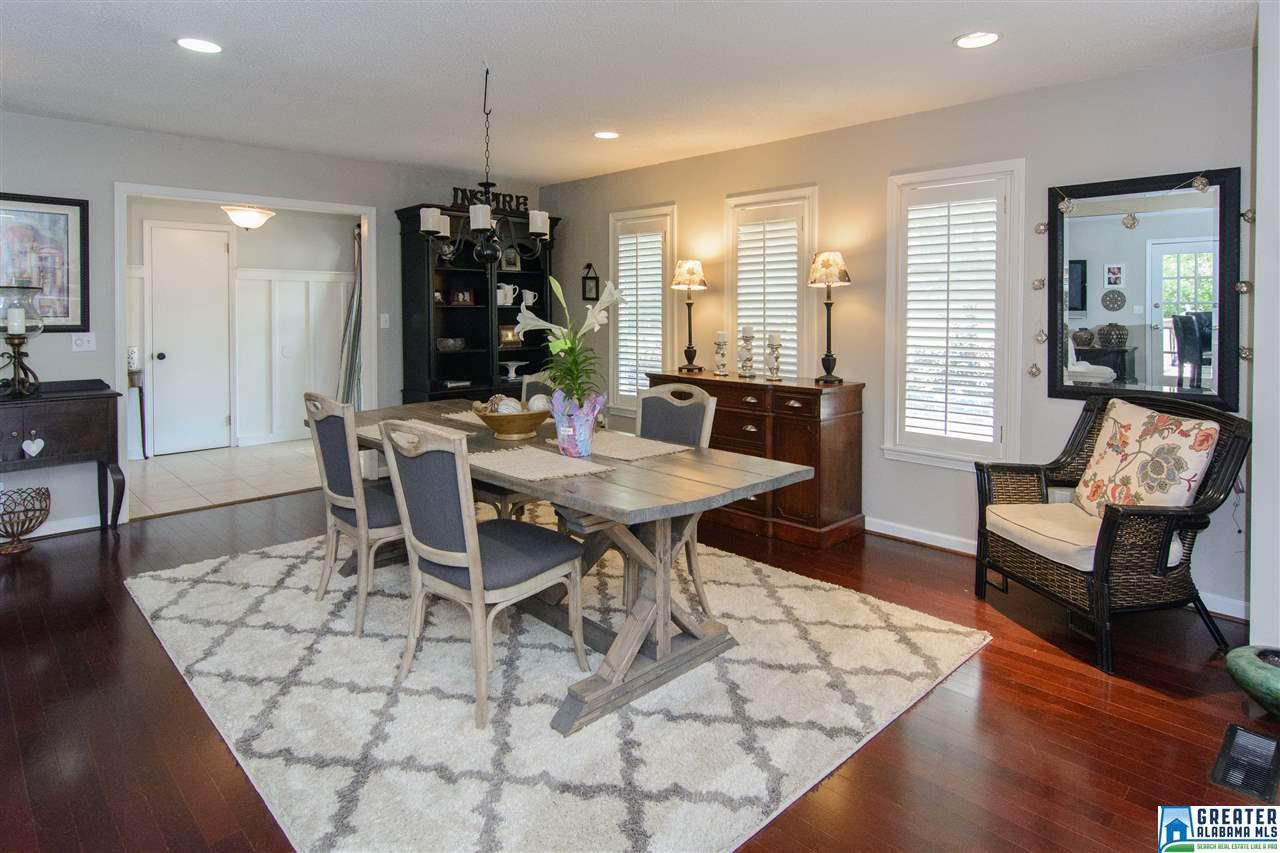 711 TWIN BRANCH DR, Vestavia Hills, AL 35226