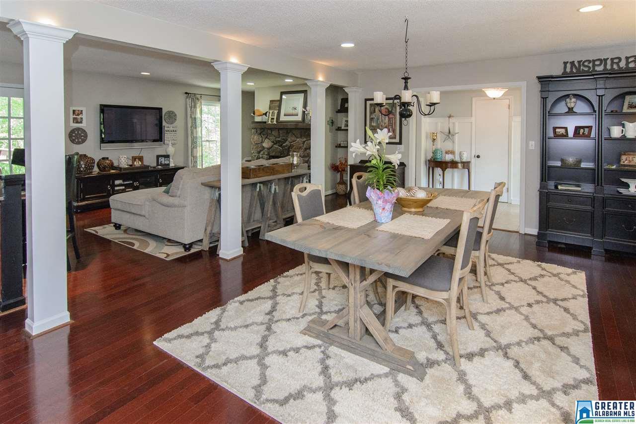 711 TWIN BRANCH DR, Vestavia Hills, AL 35226