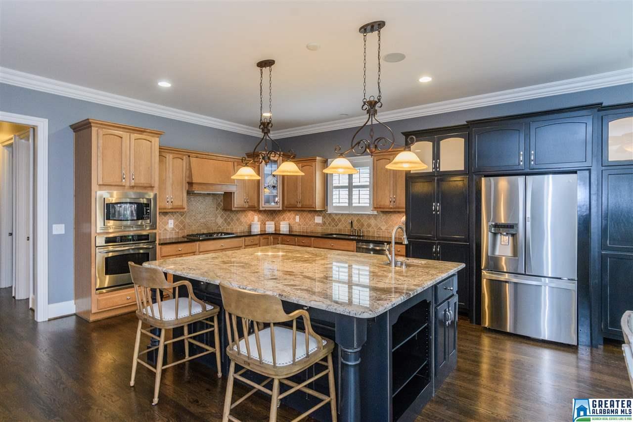 2316 BELLEVUE CT, Hoover, AL 35226
