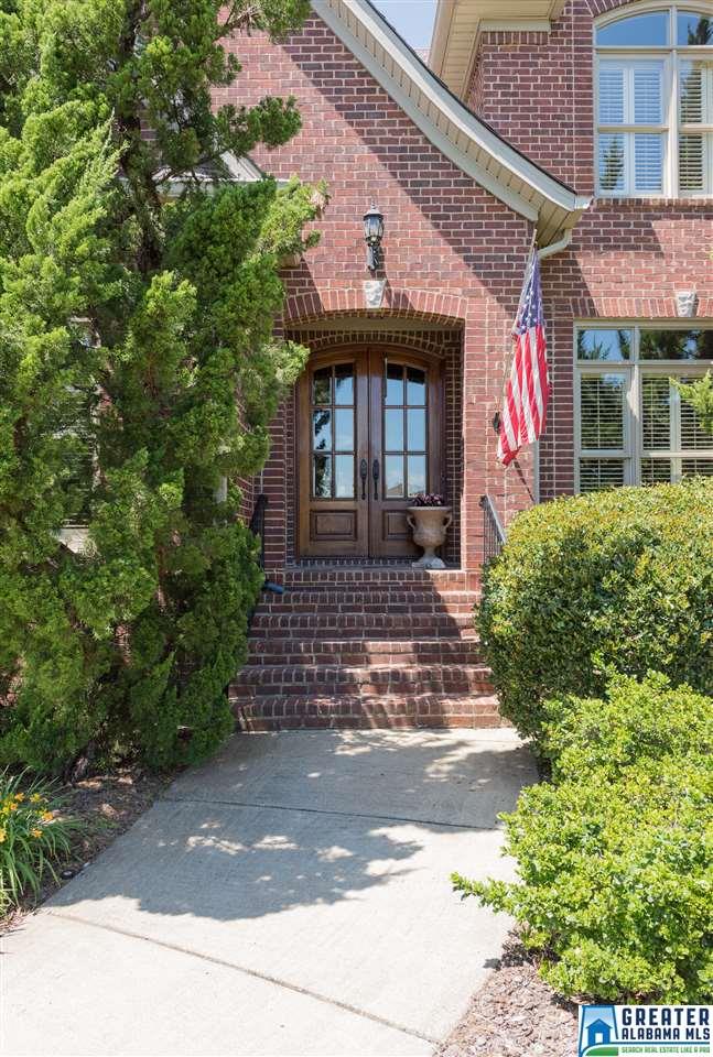 728 LAKE CREST DR, Hoover, AL 35226