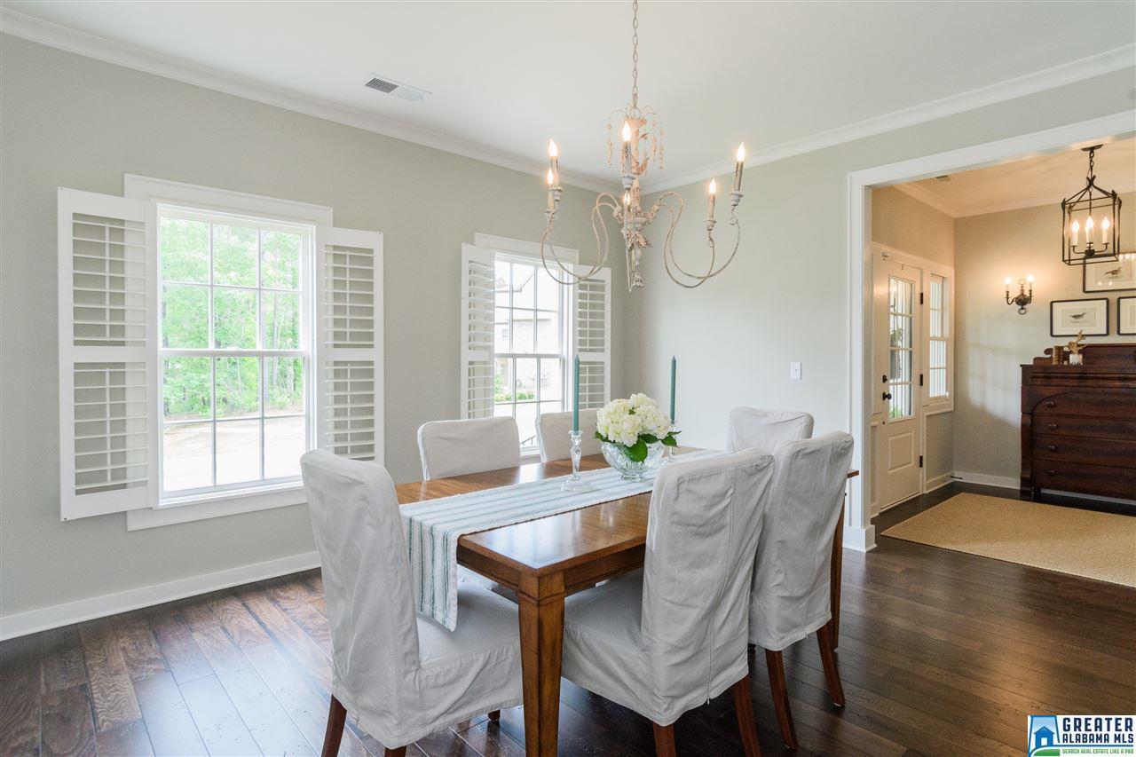 2289 SOUTHAMPTON DR, Hoover, AL 35226