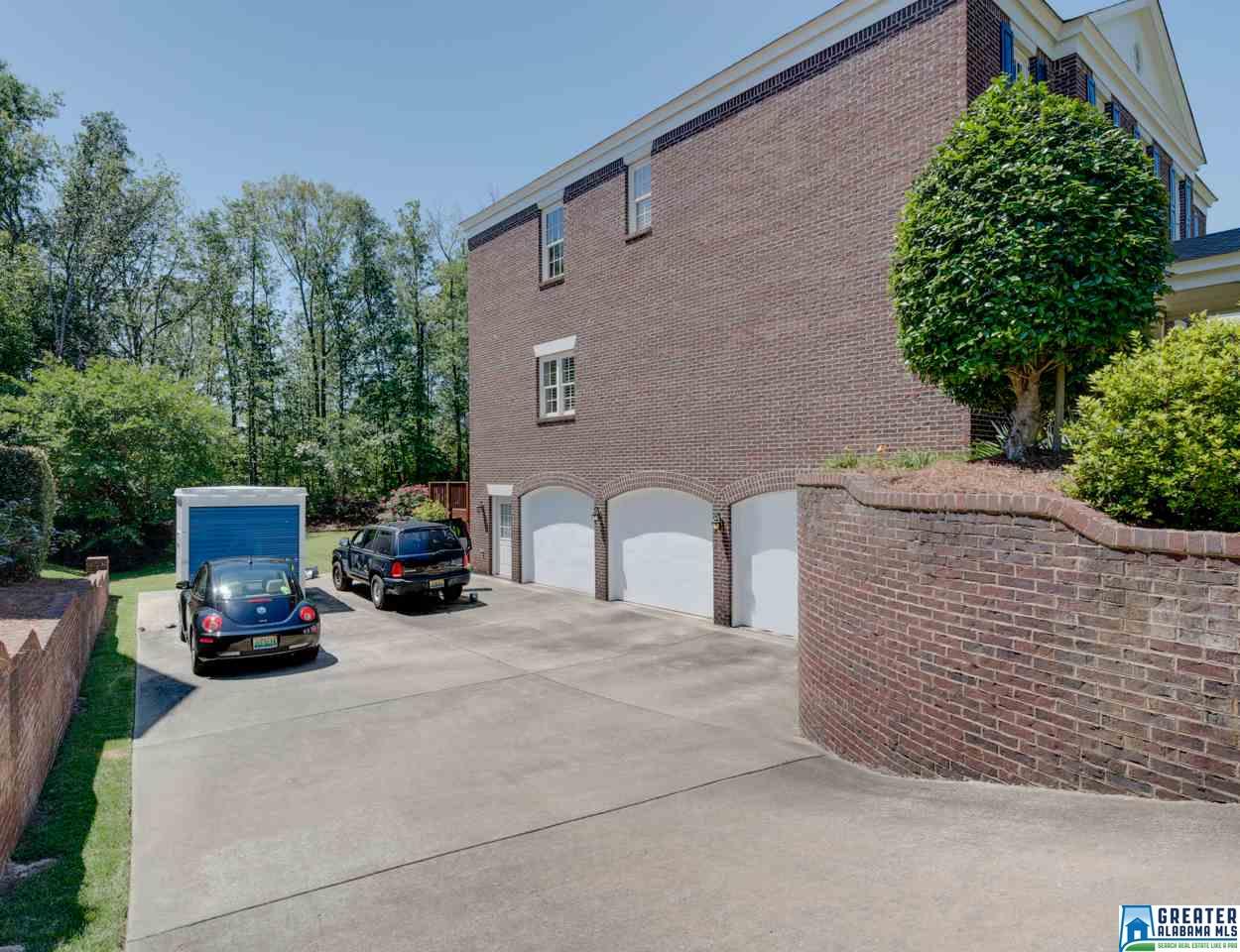 654 FOUNDERS PARK DR, Hoover, AL 35226