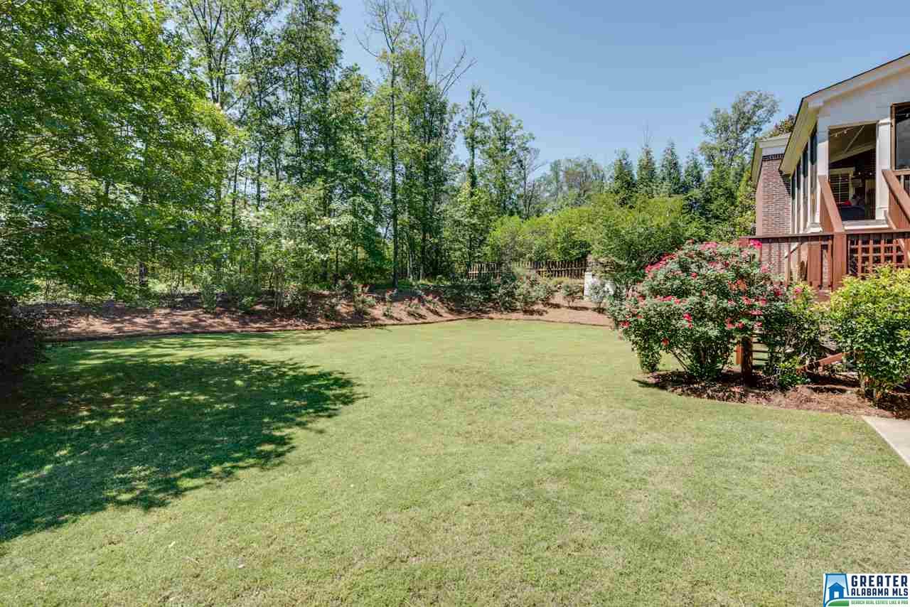654 FOUNDERS PARK DR, Hoover, AL 35226