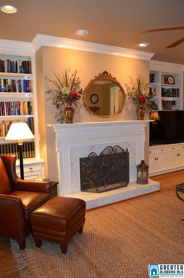 4118 HEATHERHEDGE LN, Hoover, AL 35226