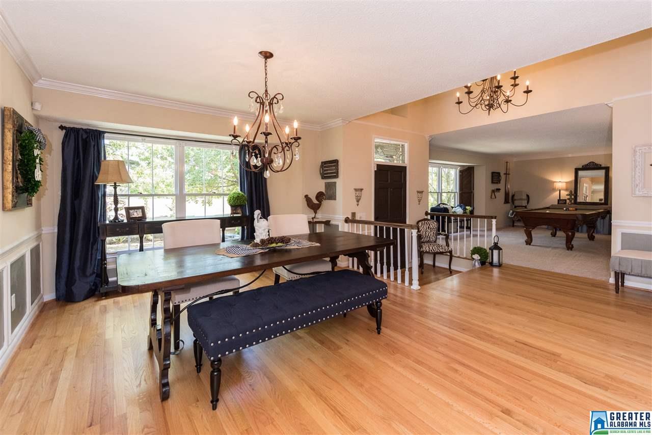 2571 FOOTHILLS DR, Hoover, AL 35226