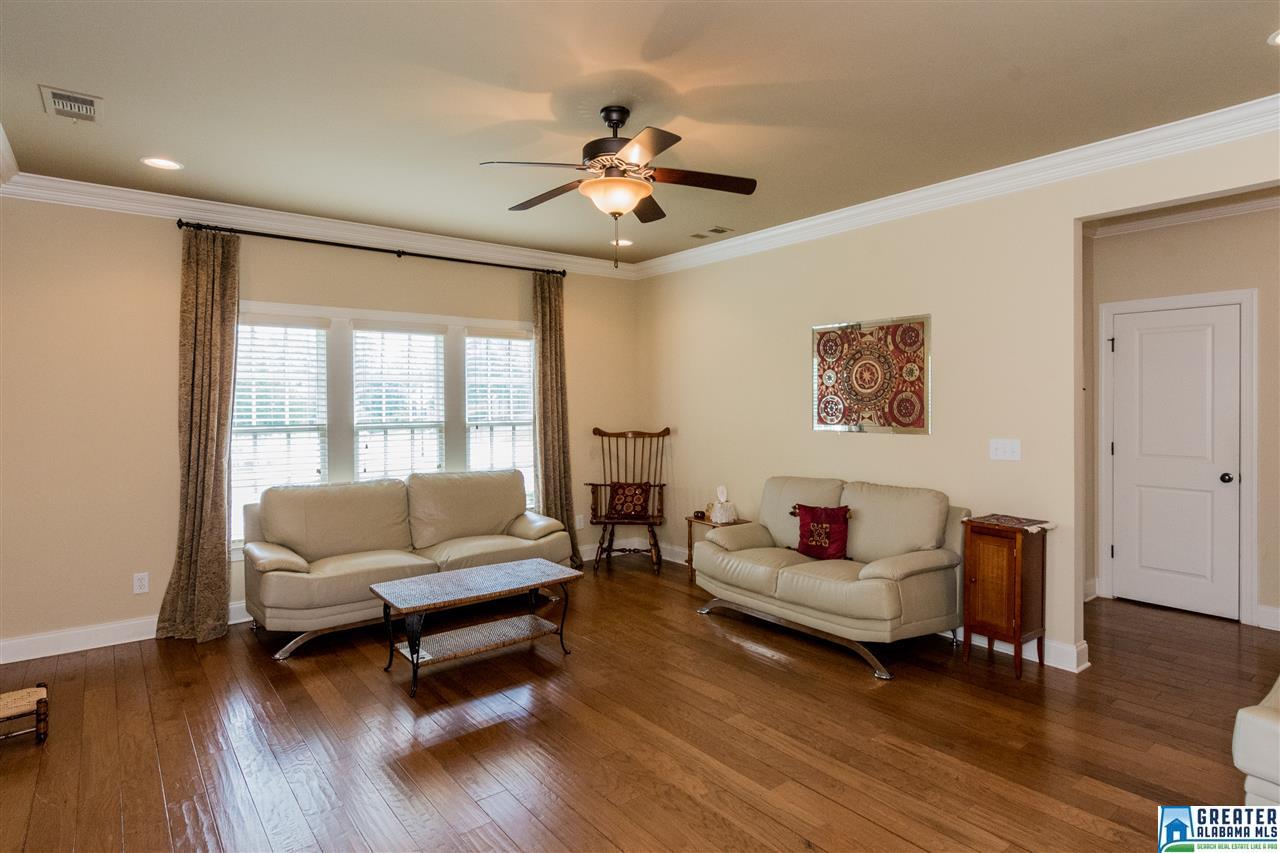 1354 CHAPEL ST, Hoover, AL 35226