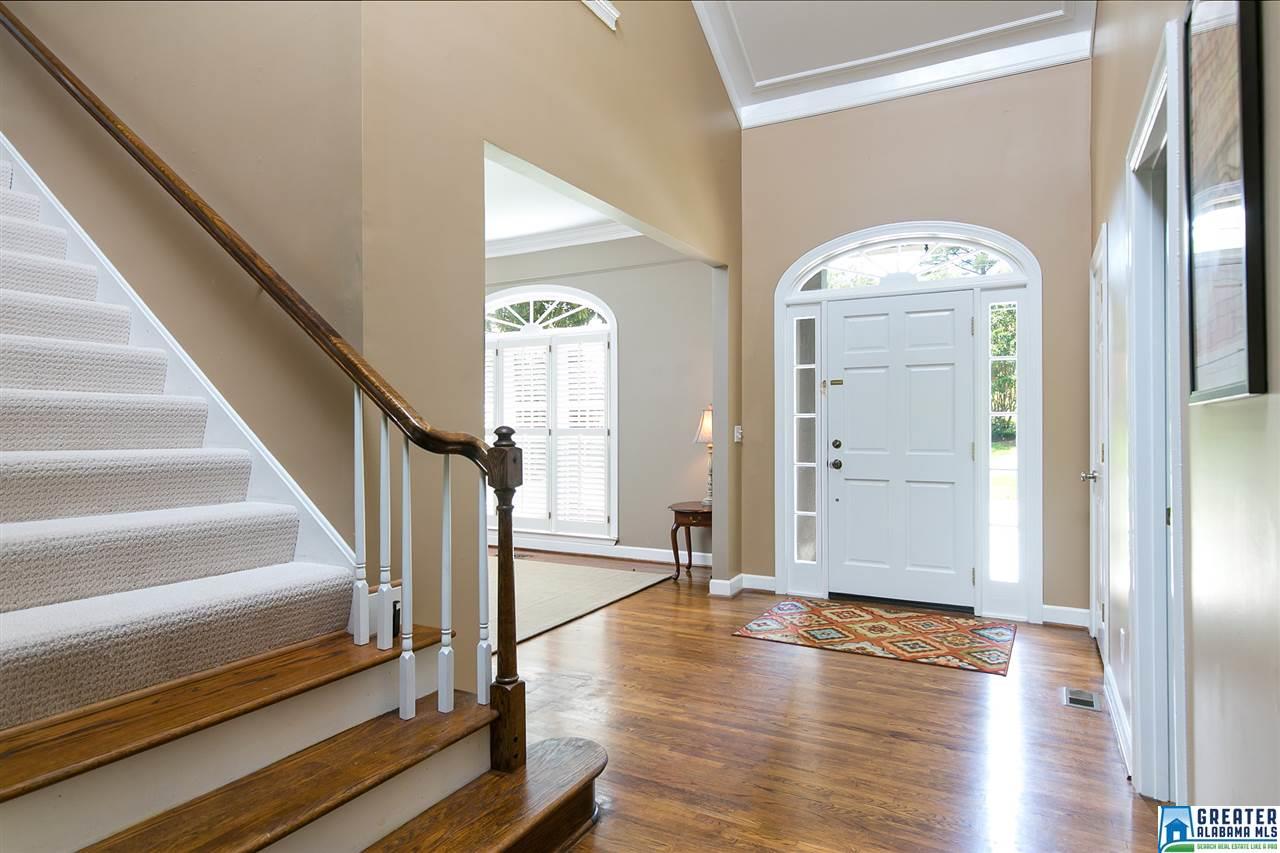 2627 SWISS LN, Vestavia Hills, AL 35226