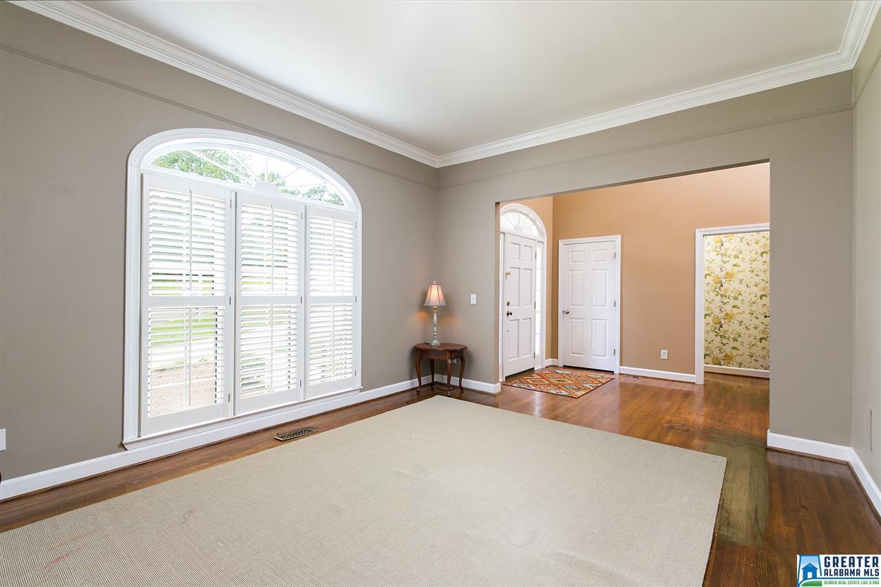2627 SWISS LN, Vestavia Hills, AL 35226