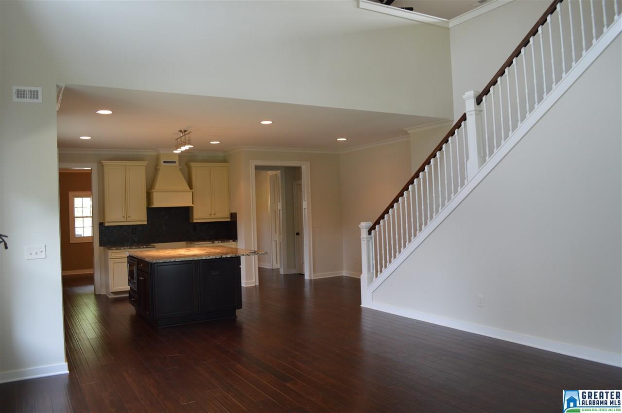 2414 NORTHAMPTON DR, Hoover, AL 35226