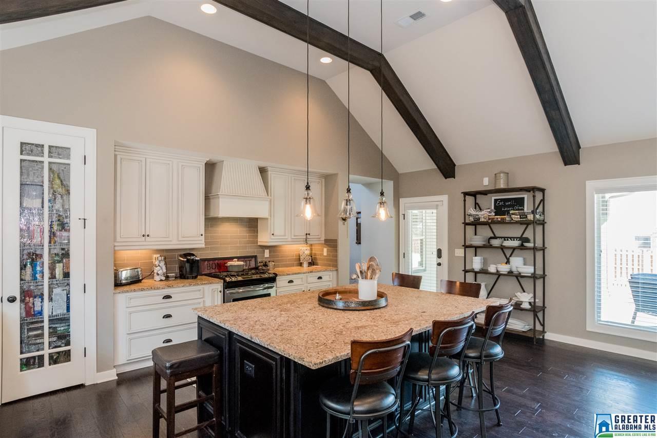 2456 MONTAUK RD, Hoover, AL 35226