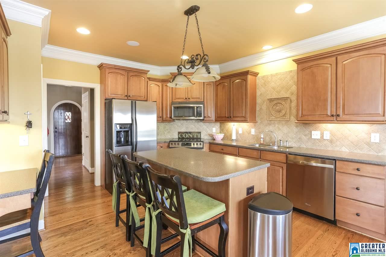 1169 HIBISCUS DR, Hoover, AL 35226