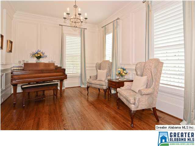 453 FOUNDERS PARK DR, Hoover, AL 35226
