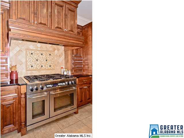 453 FOUNDERS PARK DR, Hoover, AL 35226