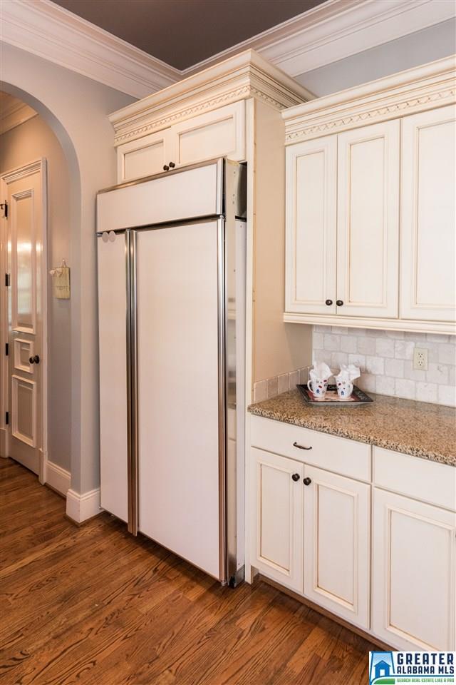 654 FOUNDERS PARK DR, Hoover, AL 35226